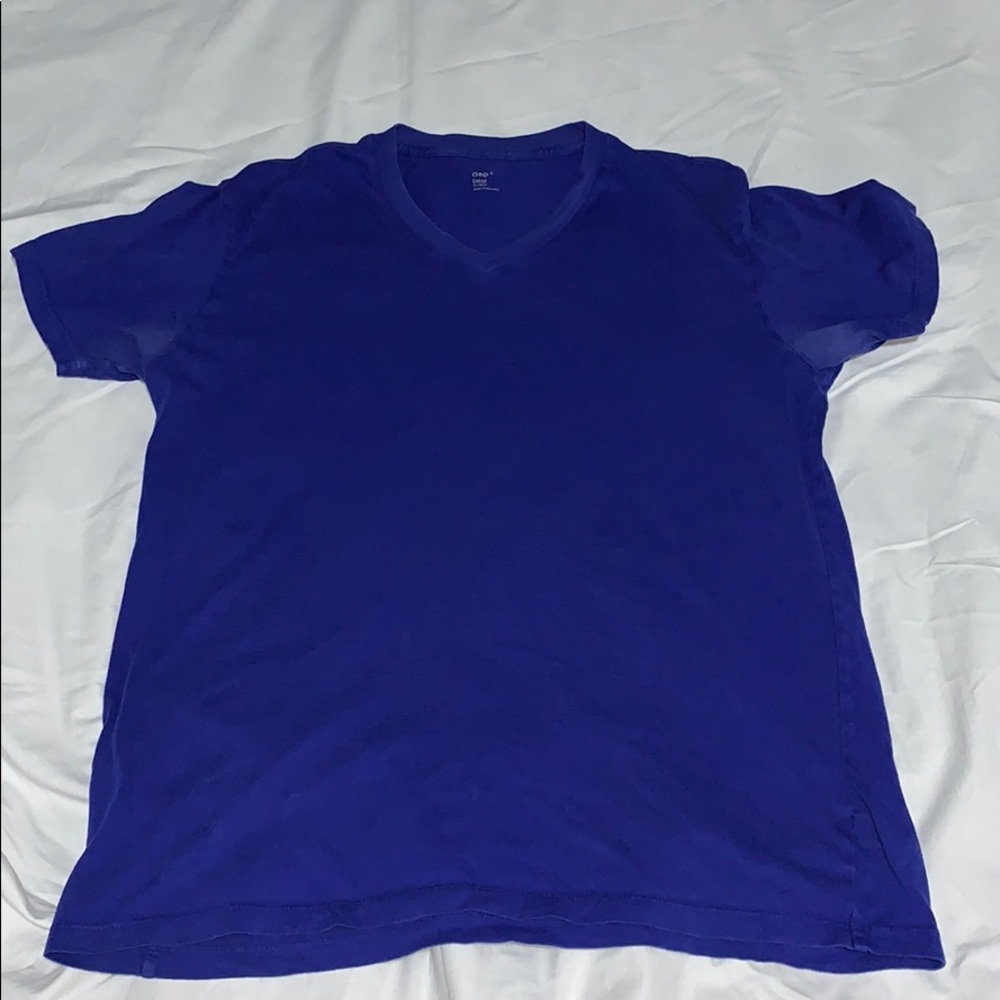 Gap Men’s V-Neck Short Sleeve T-Shirt